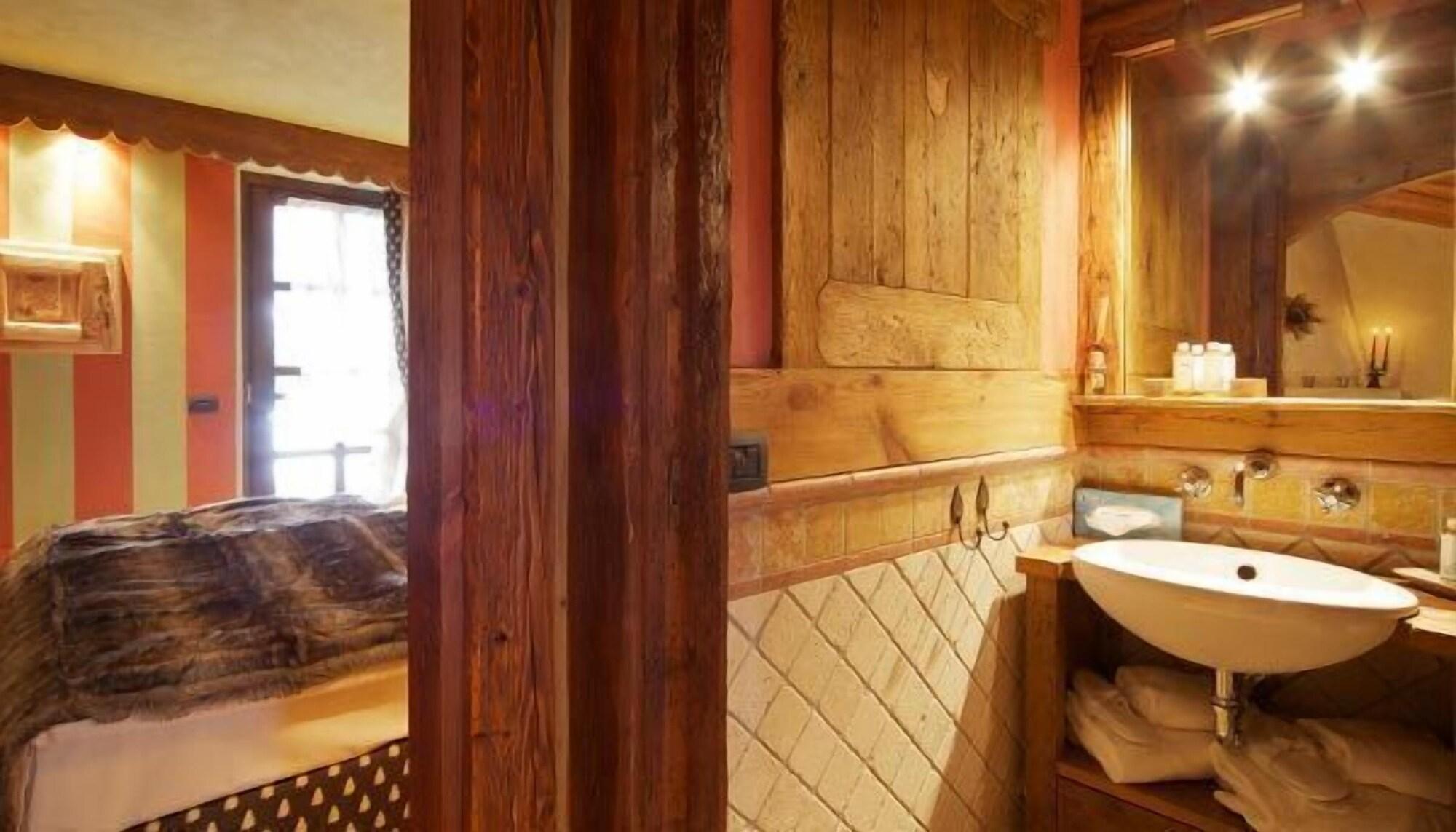 Au Coeur Des Neiges & Spa Courmayeur Exterior photo